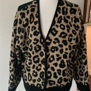 Divided cardigan sweater